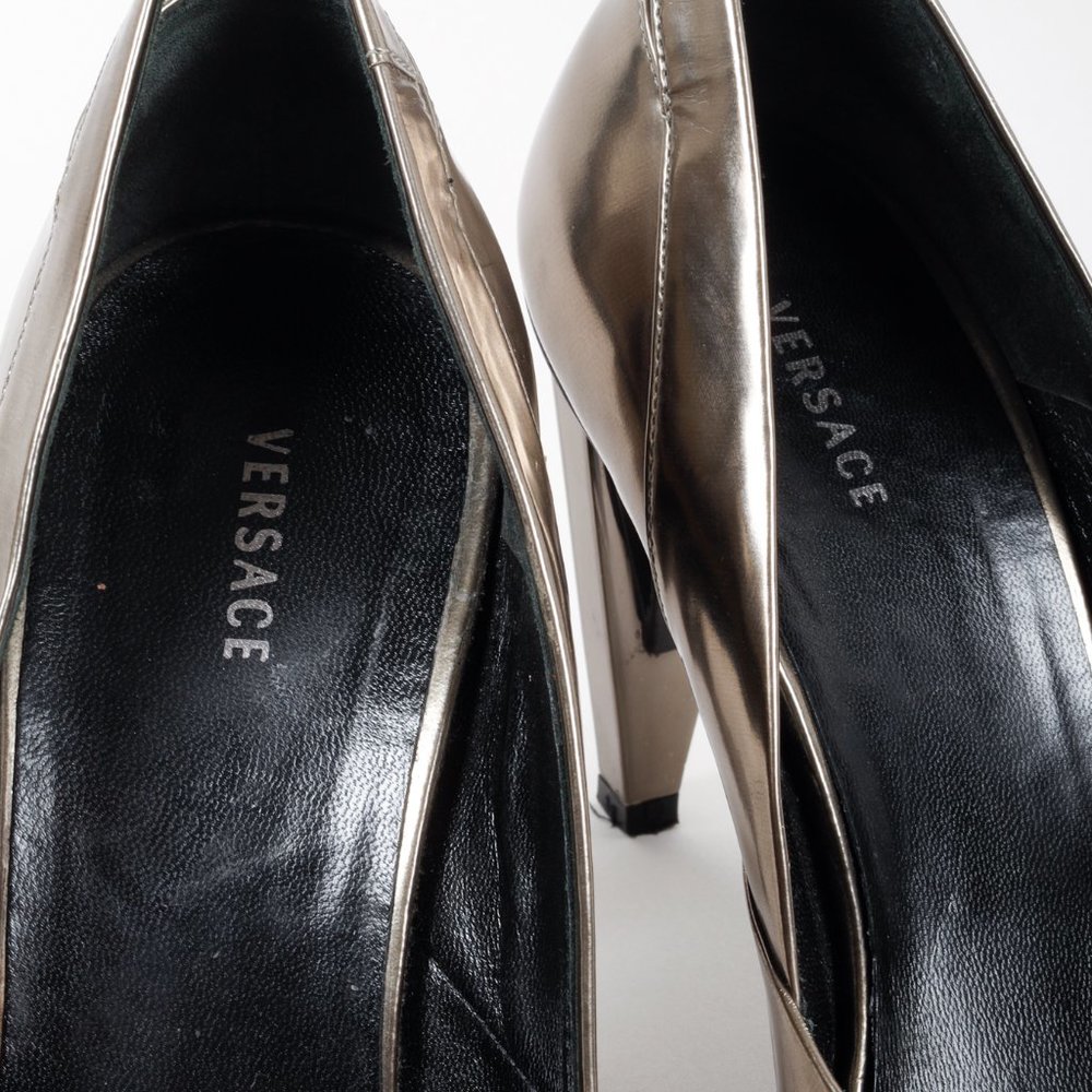 Versace Silver Metallic Sandals - Picture 10 of 10